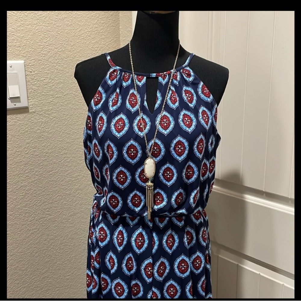 Navy and Red Patterned jumpsuit - Picture 2 of 2